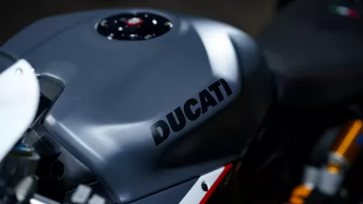 ducati-july24-panigalev2final-gallery3.jpg